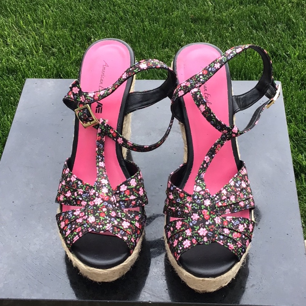 🌸3 for $16 Item American Eagle Platform Sandals